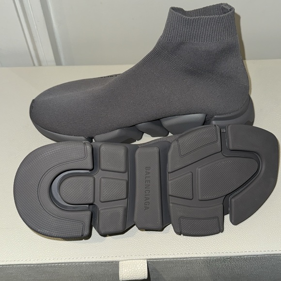 Brand new, never worn, 100% authentic Balenciaga men speed trainers - Picture 6 of 7